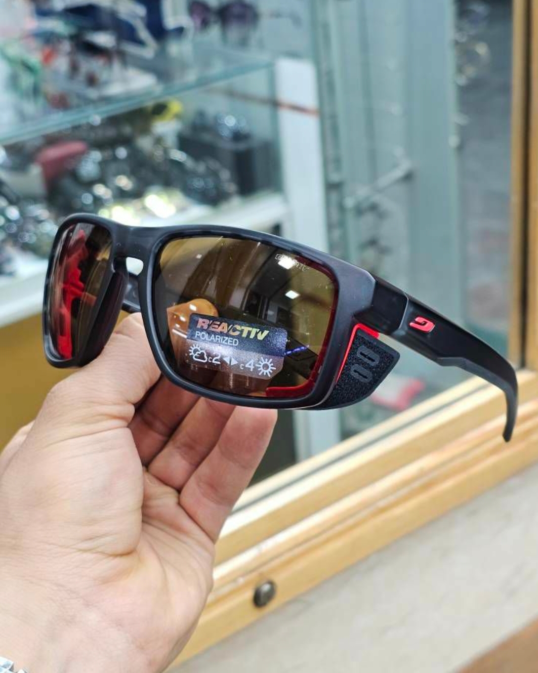 عینک جولبو شیلد ری اکتیو julbo reactiv shield